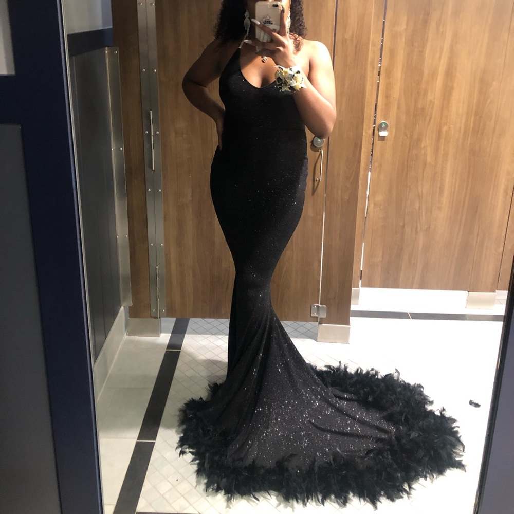 Sparkling Prom dress ( first come first serve!!!)